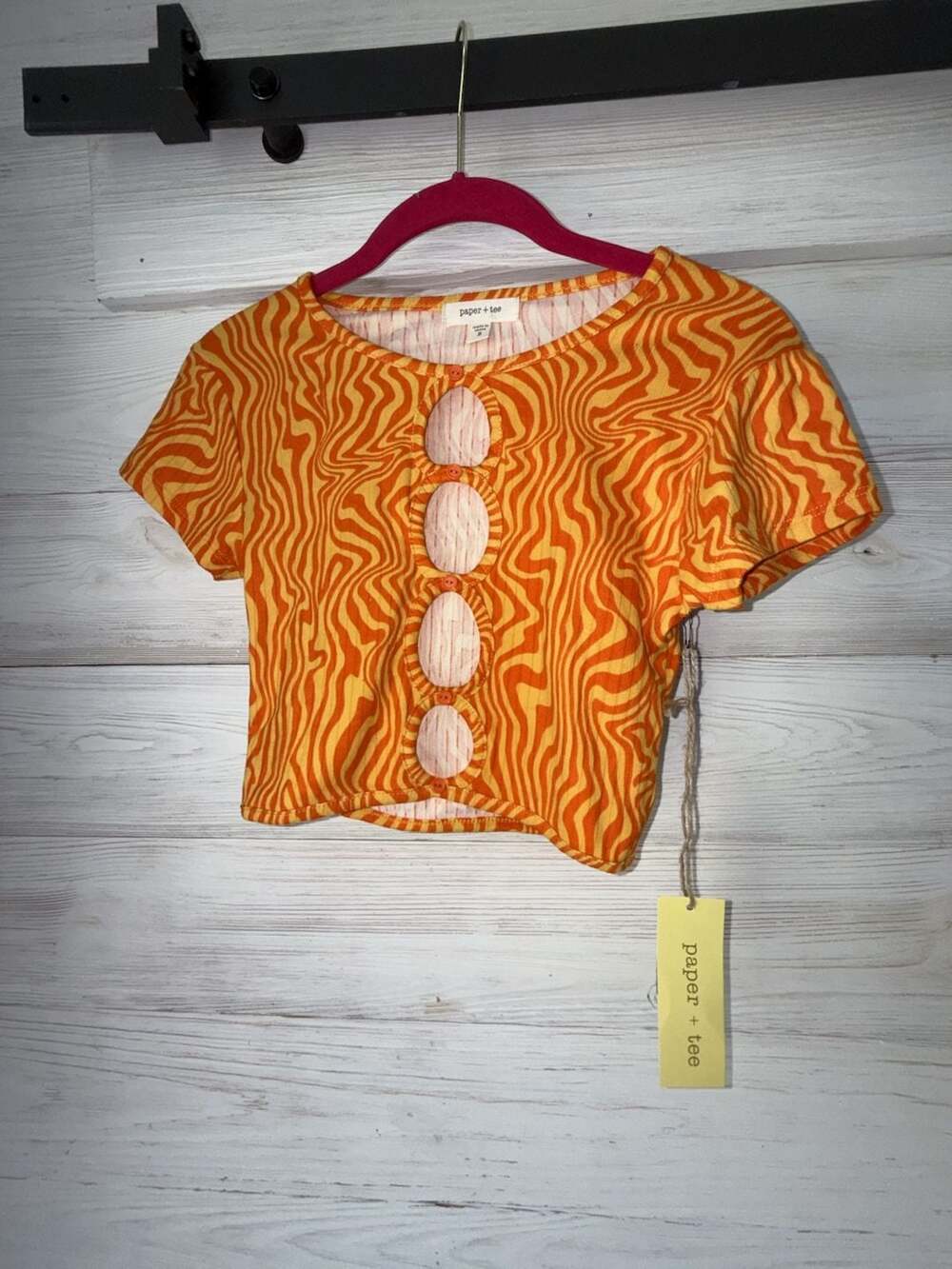 Paper + Tee Orange Swirl Print Keyhole Cutout Crop Top (b2-2)